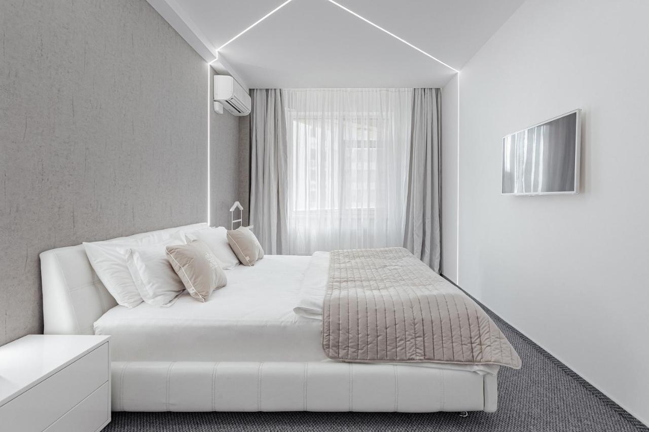 Royal Apartment Odessa Esterno foto