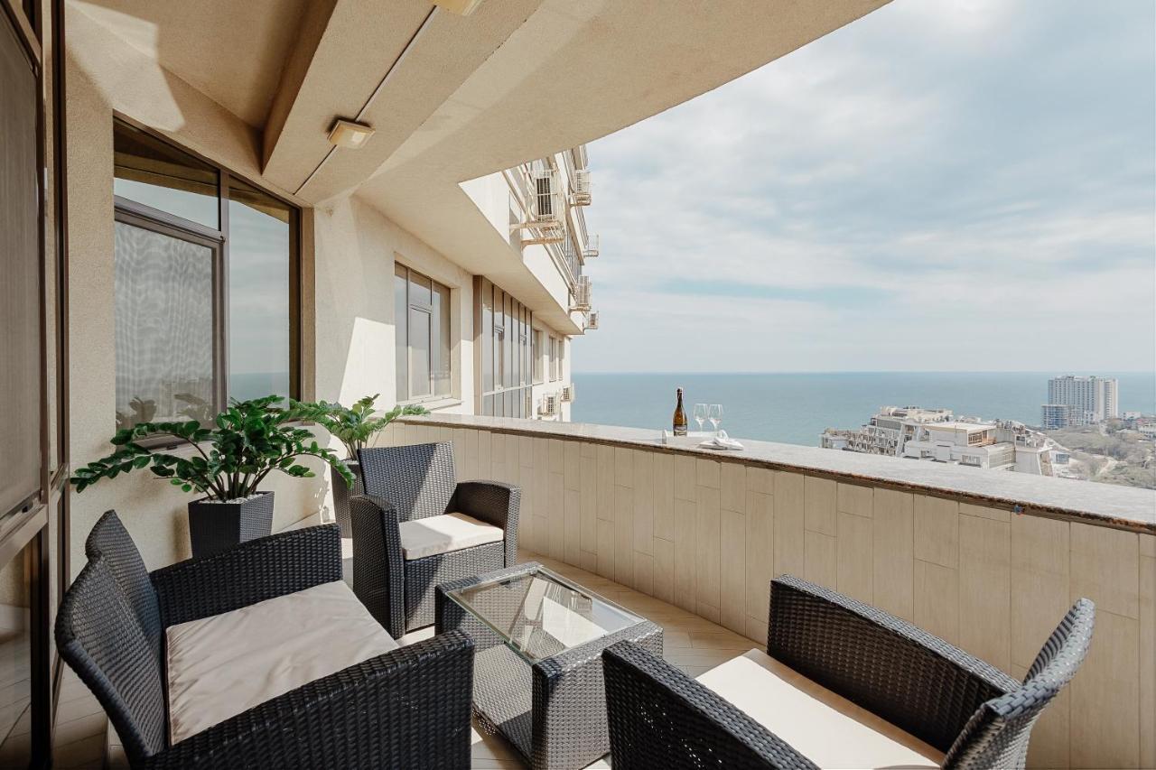 Royal Apartment Odessa Esterno foto