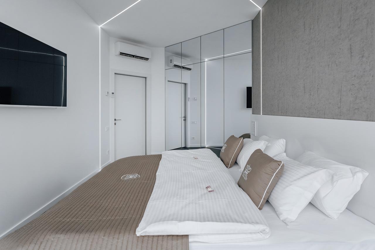 Royal Apartment Odessa Esterno foto